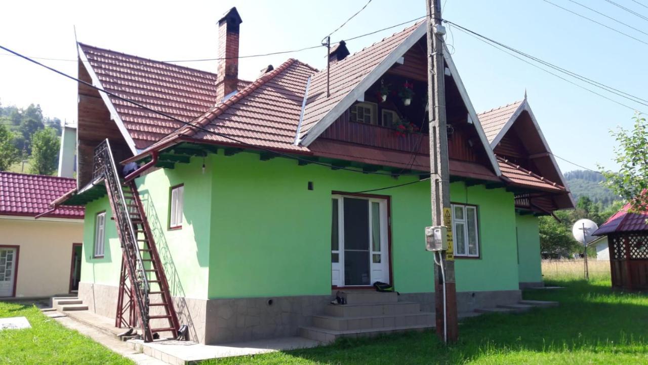 Family&Friends Apartment Ceahlău Exterior photo